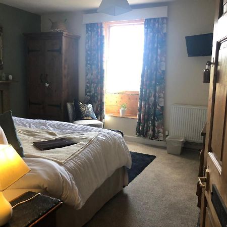 The Hollow Bed And Breakfast Great Longstone Exteriör bild